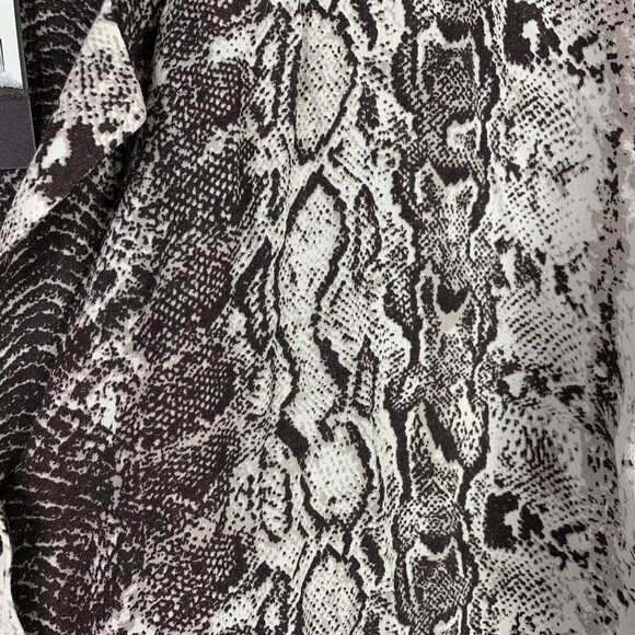 Dynamite Tie Front Blouse NWT Women L Brown Snake Print Cropped 3 Buttons - Picture 12 of 12